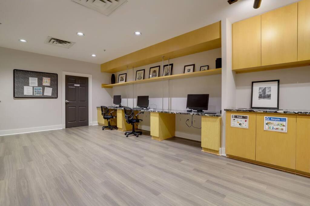 Gorgeous 1 Bedroom Condo At Ballston Place With Gym 阿林顿 外观 照片